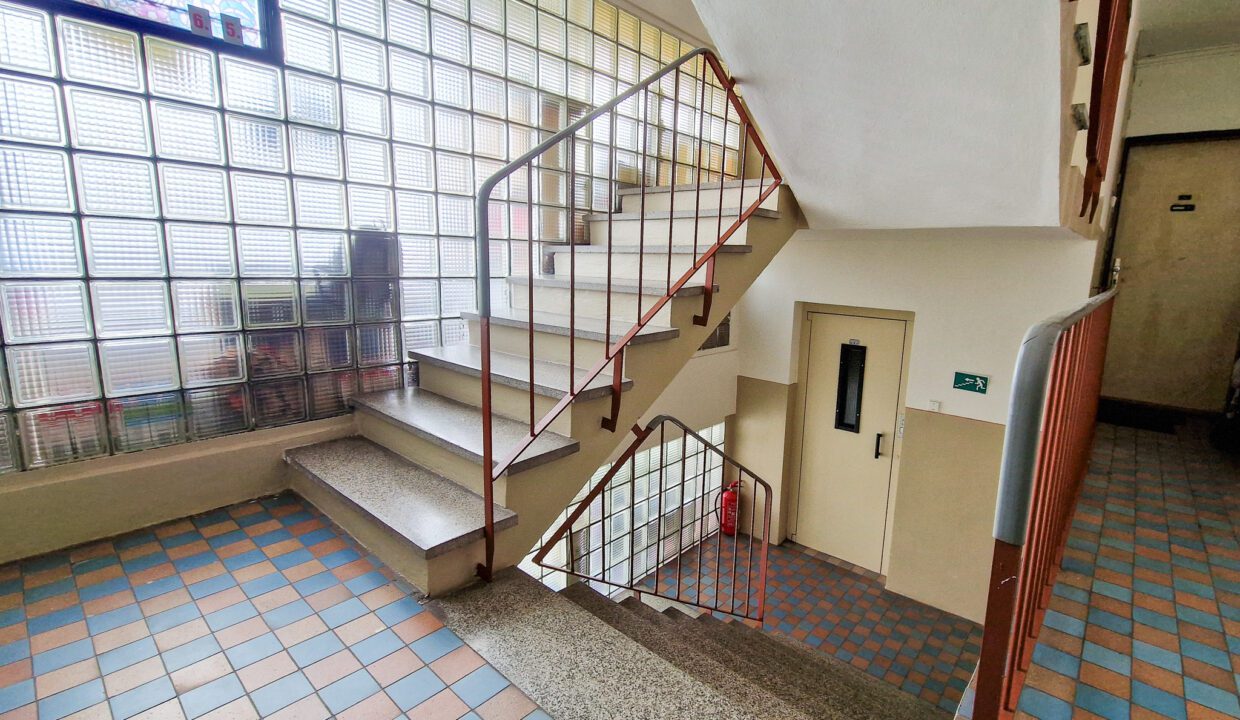 Varsavska8